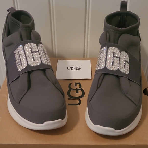 ✨UGG Charcoal Sneakers with Sparkling Logo✨ - Excellent Condition ✨ - Picture 1 of 5